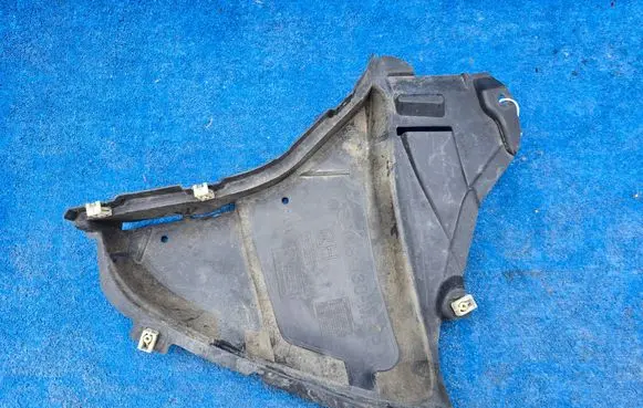 BMW 5 G30 G31 G38 Front wheel arch liner splash guards 8060032