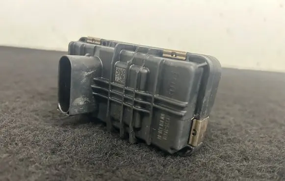 BMW 5 F10 F11 Turbine electric control actuator 4933519410 6NW01043004
