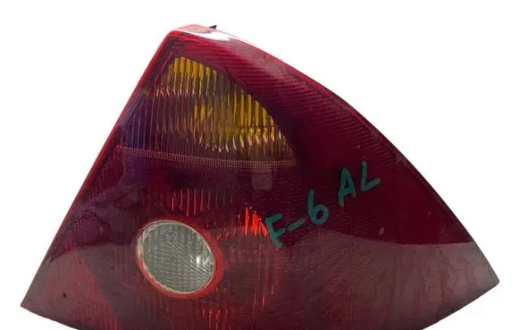 Ford Mondeo Mk III Rear/tail lights 1S7113404A 0374D