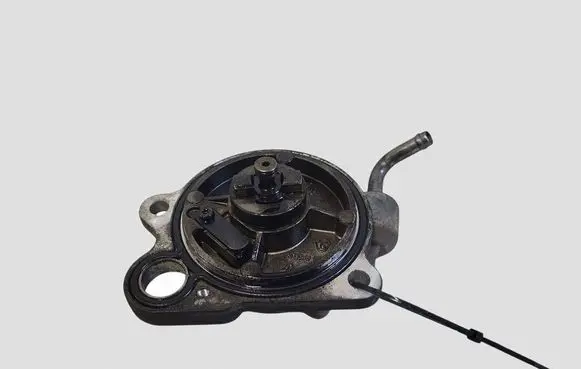 Toyota Auris 150 Vacuum pump ST576M2