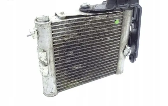 Mercedes-Benz E A207 Engine oil radiator 4G0117021A