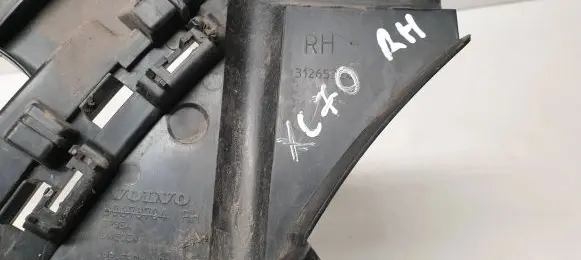 Volvo XC70 Rear bumper mounting bracket 31265324
