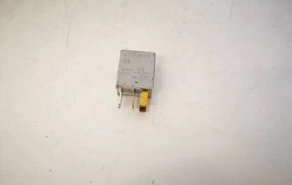 Toyota Corolla Verso AR10 Other relay 9008087019