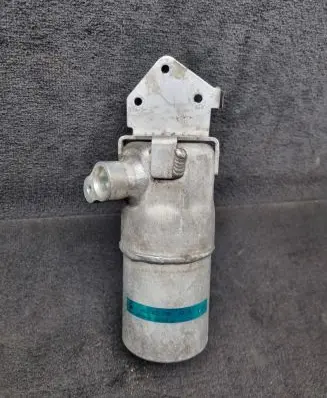 Audi A8 S8 D3 4E Air conditioning (A/C) air dryer 4E0820189L