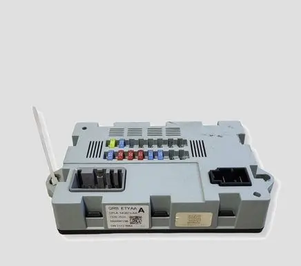 Jaguar F-Pace Fuse module CPLA14Q073AA 73707520 1805097296
