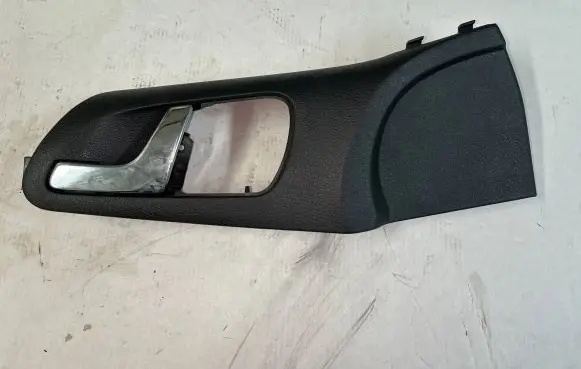 Skoda Octavia Mk1 (1U) Front door interior handle 1UO837247B