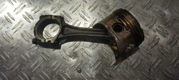 KIA Shuma Piston with connecting rod