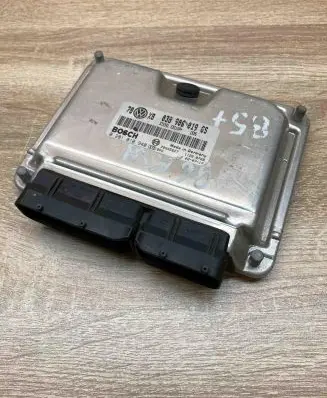 Volkswagen PASSAT B5 Engine control unit/module ECU 038906019GS 0281010940
