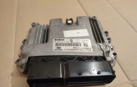 Hyundai i30 Engine control unit/module 391112A943
