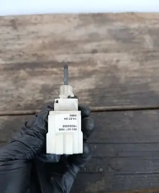 Audi A4 S4 B6 8E 8H Brake pedal sensor switch 8E0927189B