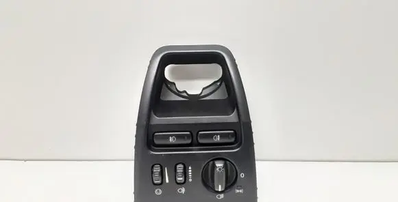 Volvo XC90 Light switch 8685452