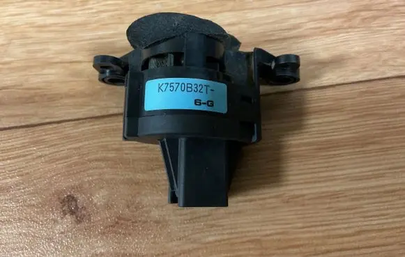 Mazda 3 I Interior temperature sensor K7570B32T