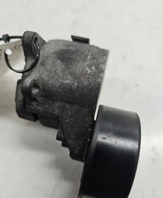 Opel Astra H Generator/alternator belt tensioner 55190813