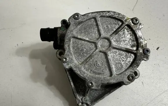 BMW 3 F30 F35 F31 Vacuum pump 7640279 0710336189D