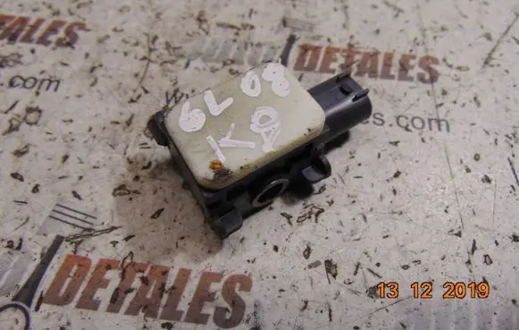 Mercedes-Benz GL X164 Airbag deployment crash/impact sensor A0038202826