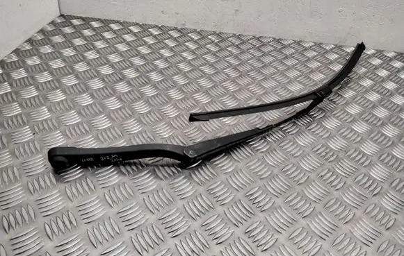 Mercedes-Benz E W212 Windshield/front glass wiper blade A2128201444