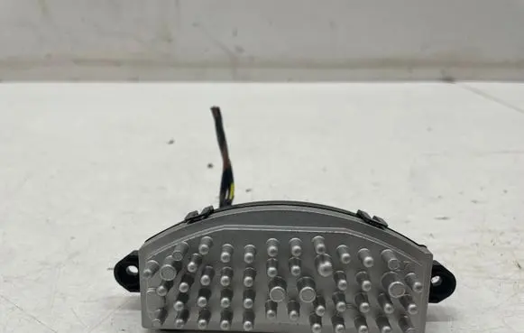 Audi A3 8Y Heater blower motor/fan resistor 5WA907521