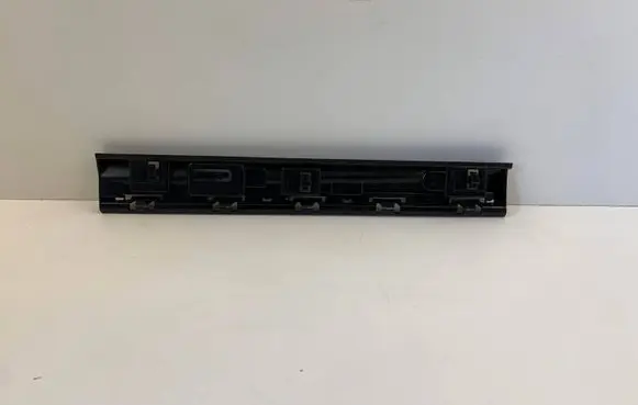 BMW X1 F48 F49 Sill supporting ledge 7332330