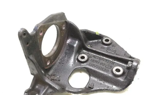 Volkswagen Transporter - Caravelle T4 Fuel pump bracket 074130147C