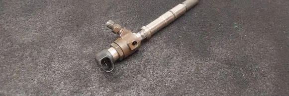 Audi A3 S3 8P Fuel injector 03L130277B A2C9626040080
