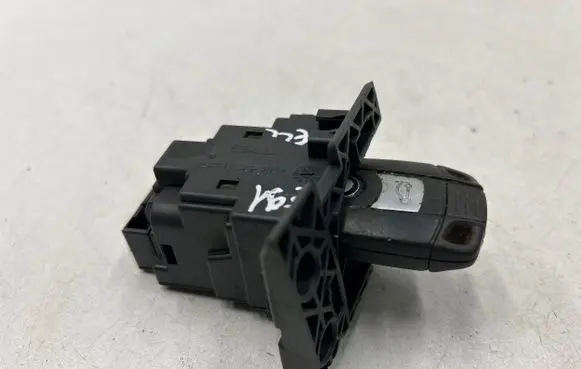 BMW 3 E90 E91 Ignition lock 70862510