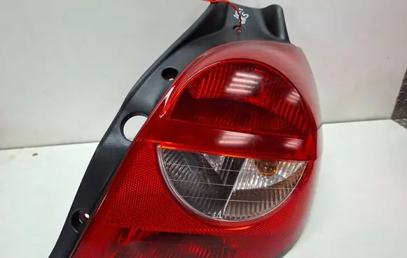 Renault Clio III Rear/tail lights S27639665 89035080