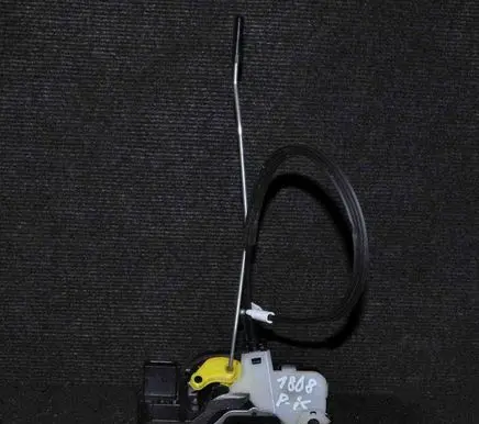 Opel Insignia A Coupe door lock (next to the handle) 13503785
