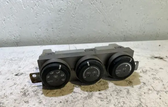Nissan X-Trail T30 Climate control unit 27500EQ410 A0200018A04000