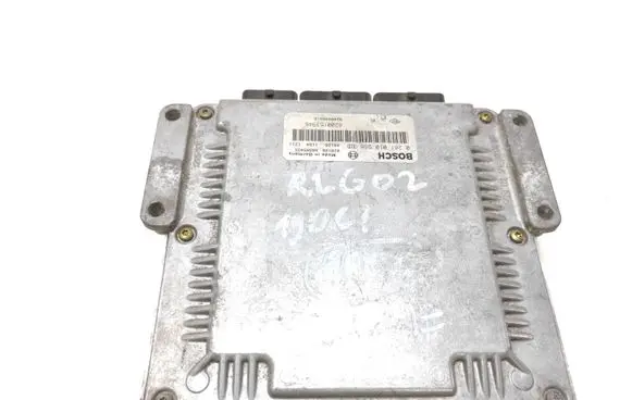 Renault Laguna II Engine control unit/module 0281010556 28SA5455 8200153946