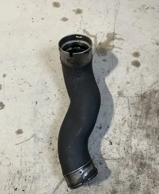 BMW 5 F10 F11 Intercooler hose/pipe 8516509