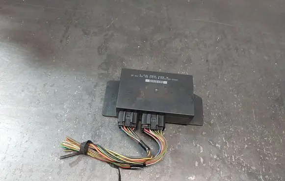 Volkswagen PASSAT B5 Comfort/convenience module 1C0959799B