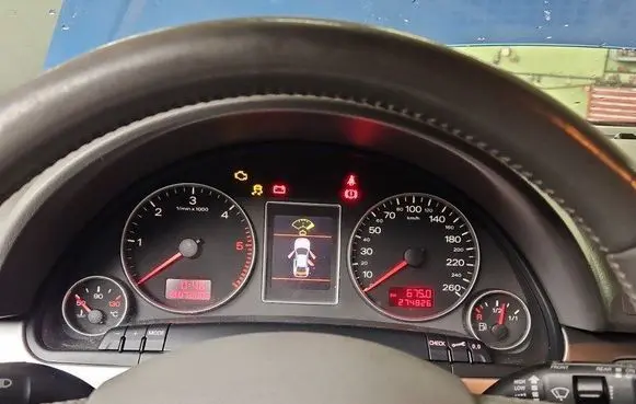Speedometer (instrument cluster)