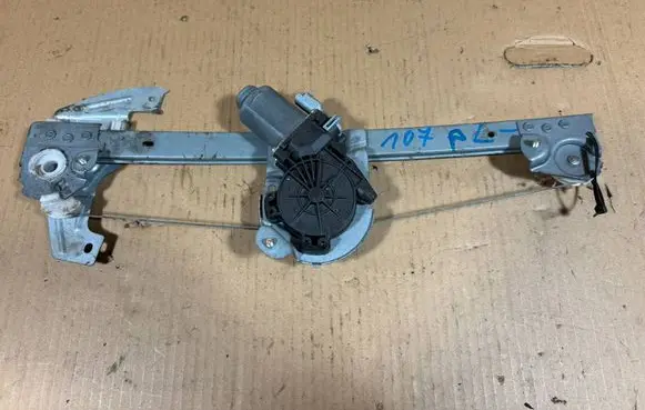 Peugeot 107 Front door window regulator with motor
