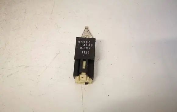 Toyota Verso Other relay 9098004148