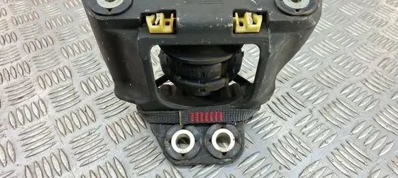 Volvo XC90 Engine mount bracket 31480353