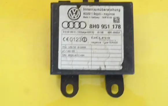Audi A4 S4 B6 8E 8H Alarm movement detector/sensor 8H0951178