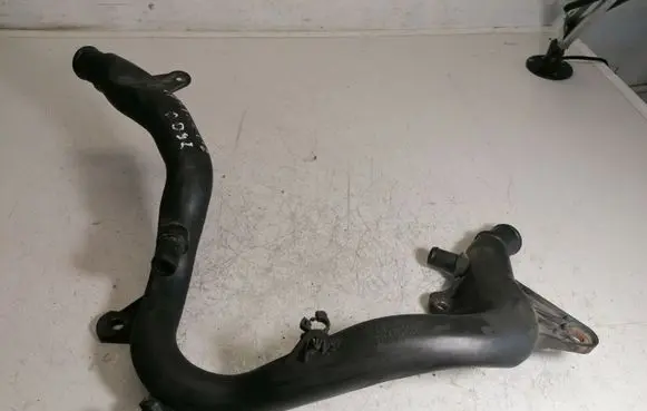 Opel Zafira A Engine coolant pipe/hose 13111683