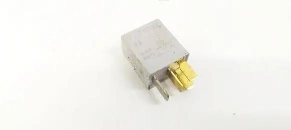 Toyota Corolla Verso AR10 Other relay 0332011001 9008087019