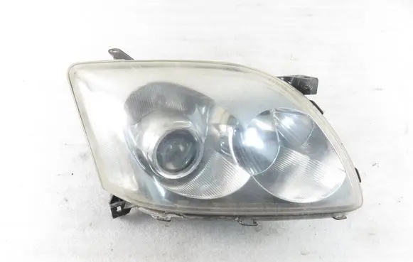 Toyota Avensis T250 Headlight/headlamp