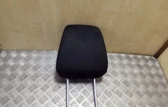 Honda CR-V Front seat headrest 