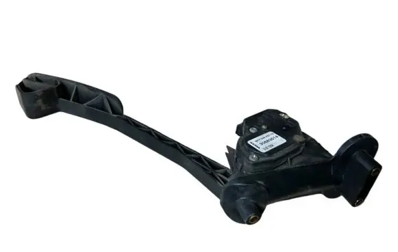 Volvo V70 Accelerator throttle pedal 30683514 6PV00853713