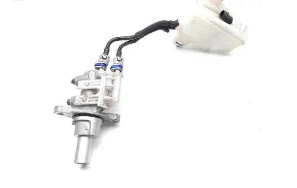 Master brake cylinder