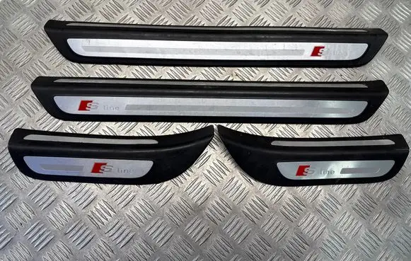 Audi Q5 SQ5 Front sill trim cover 8R0853374 8R0853373 8R0853375