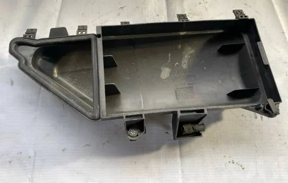 BMW 6 E63 E64 Cabin air micro filter cap 6950936