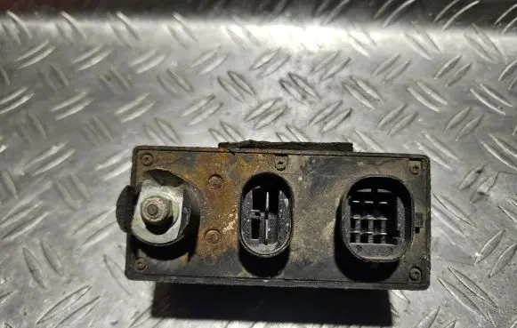 Renault Laguna I Glow plug pre-heat relay 7700863626