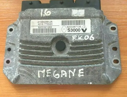 Renault Megane II Engine control unit/module 8200387138 21584288-2A