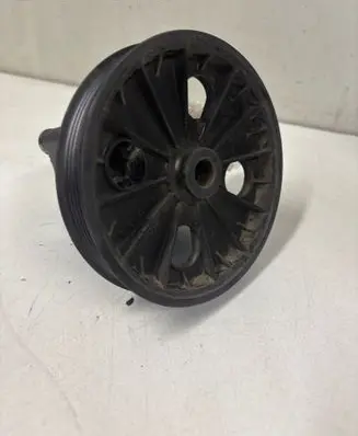 Volvo XC70 Power steering pump 7611332112 9485757