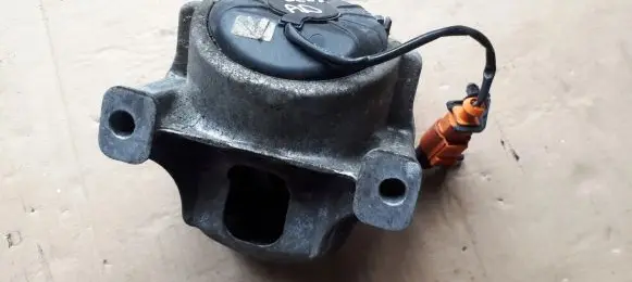 Audi A4 S4 B8 8K Engine mount bracket 8R0199381AD