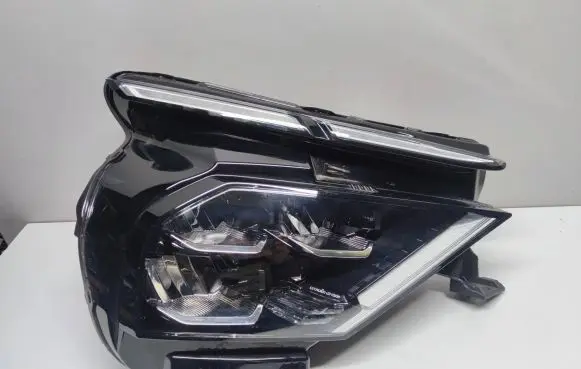 Citroen C4 III e-C4 Headlight/headlamp 9830649280