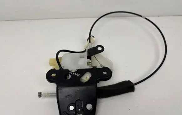 Honda Insight Loading door lock 